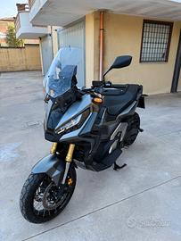 X Adv 750