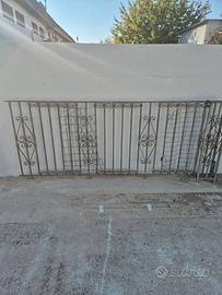 Ringhiere antiche in ferro battuto pieno