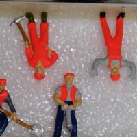 Treni: operai da cantiere in divisa arancio in H0