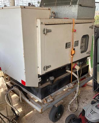 Gruppo elettrogeno 13 KW DIESEL  SILENZIATO