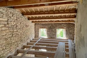 Rustico al grezzo Contrada caratteristica