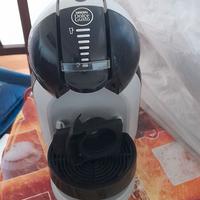 Macchina caffe' espresso dolce gusto De Longhi