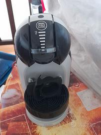 Macchina caffe' espresso dolce gusto De Longhi