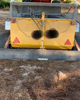 Puliscispiaggia per trattore