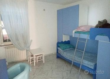 MONTECOMPATRI TRILOCALE ARREDATO Con CORTE ESTERNA