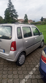 Opel Agila ben tenuta