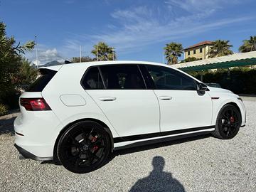 Golf 8 GTI MT ULTIMATE