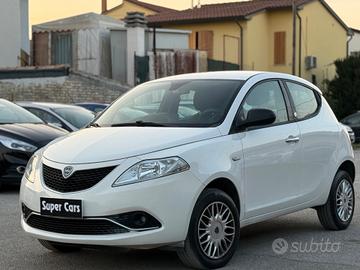 Lancia Ypsilon 0.9 TwinAir 85 CV 5 porte Metano Ec