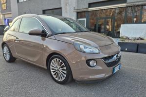 Opel Adam 1.2 70 CV White/Black Link