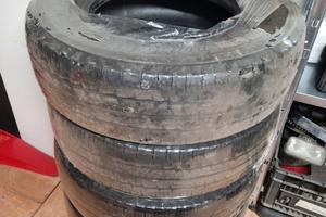 gomme michelin 225 75 r16 cp 116q