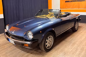 PAZZESCA FIAT 124 SPIDER EUROPA PININFARINA ISCRIT