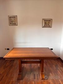 Tavolo in legno massello