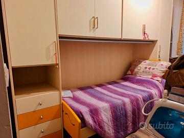 Camera completa (mobile e letto singolo)