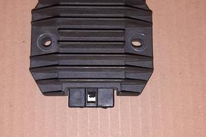 Regolatore di tensione Yamaha yzf r6 1999/2002 