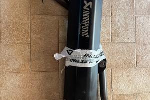 Scarico completo akrapovic t-max 530