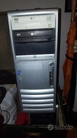 Computer hp/compaq/dell completi di monitor