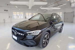MERCEDES-BENZ GLA 250 E PLUG-IN HYBRID AUTO SPORT 