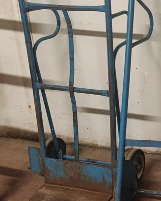 carrello porta pacchi