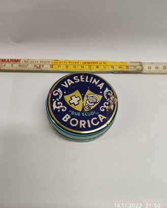 Scatola latta vaselina borica