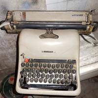 Macchina da scrivere olivetti