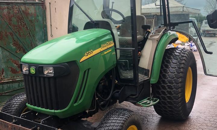 John deere 4720