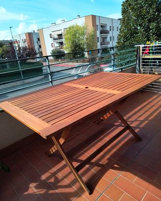 Tavolo da esterno in legno 