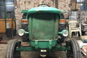 Trattore agricolo d’epoca John- Deere-Lanz 510