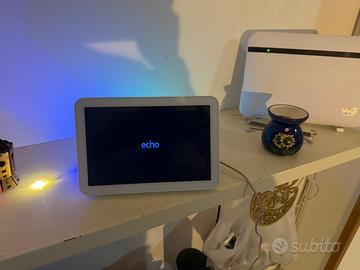 Echo Show 8(2ª)Come nuovo, con scatola originale