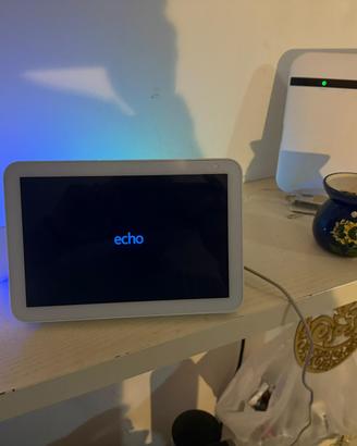 Echo Show 8(2ª)Come nuovo, con scatola originale