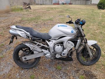 Yamaha FZ6 solo per ricambi