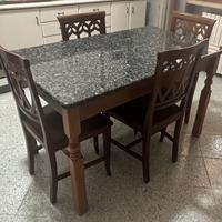 Tavolo e sedie soggiorno / cucina