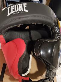 casco e guantoni Leone