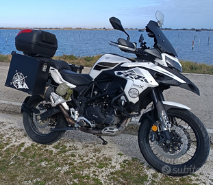 Benelli TRK 502X