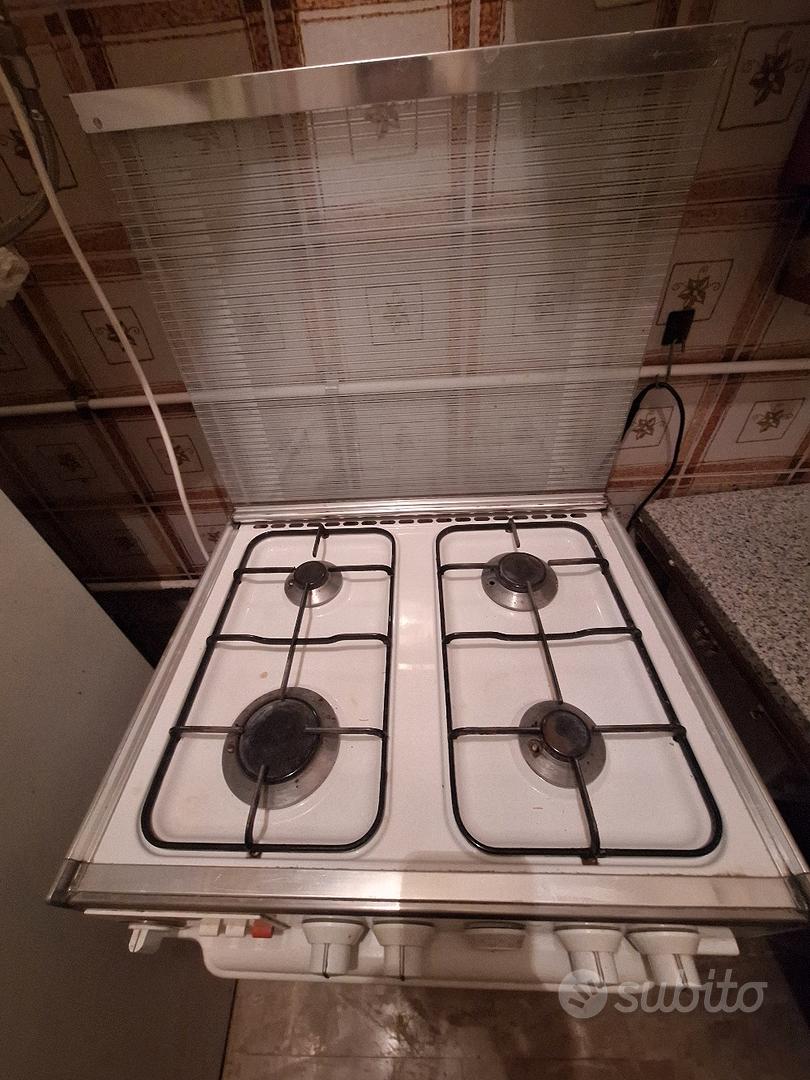 cucina 4 fuochi e forno a gas - Arredamento e Casalinghi In vendita a Padova