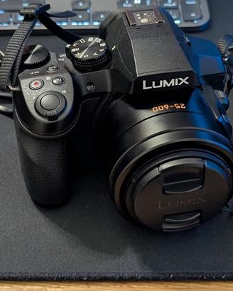 Panasonic Lumix DMC-FZ300, pari al nuovo