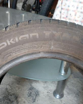 Pneumatici Nokian WR Snowproof