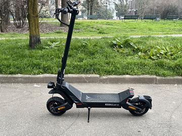 Monopattino Elettrico ENGWE Y1000 - 2400W