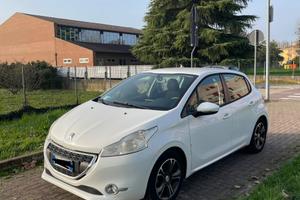 Peugeot 208 allure 2014