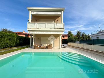 VILLA SINGOLA A PADENGHE SUL GARDA