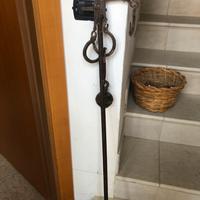 Oggetti antiquariato in pietra e in ferro