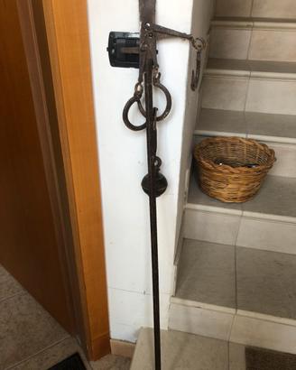 Oggetti antiquariato in pietra e in ferro