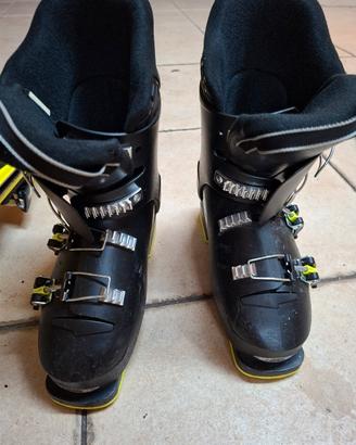 sci + attacchi + scarponi + bacchette