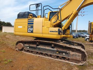 ESCAVATORE KOMATSU PC 210 NLC CON MARTELLO