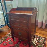 Comodino in ciliegio