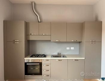 Cucina lineare a Firenze
