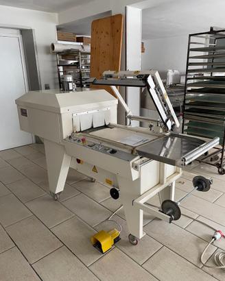 Confezionatrice termoretraibile per alimenti