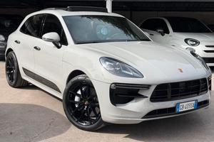 Porsche Macan Turbo CV 441