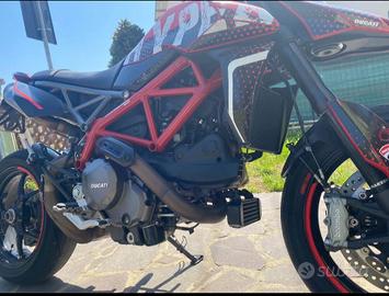 Moto hypermotard Ducati 2021