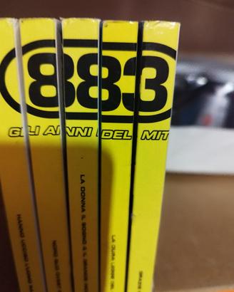 cd 883