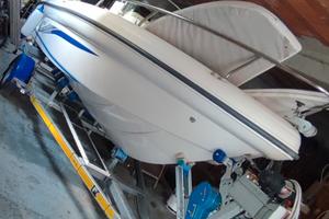 Barca Ranieri con rimorchio